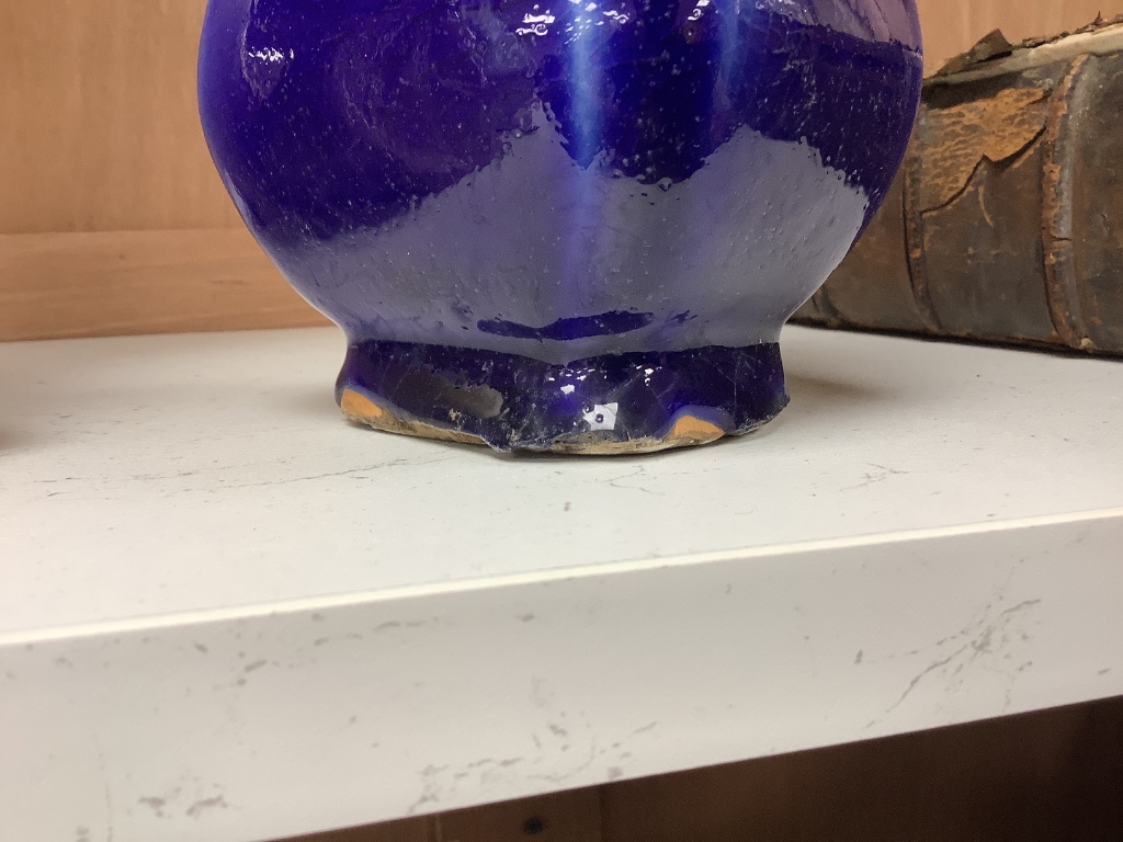 A Chinese blue glazed vase, height 17cm